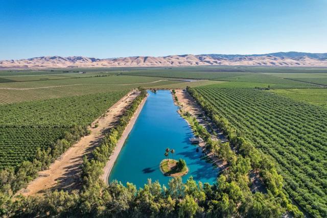 10037 Ca-33, Patterson CA: https://media.crmls.org/mediaz/eb7fe9e3-38cf-4be0-a0fc-e08624d63c39.jpg