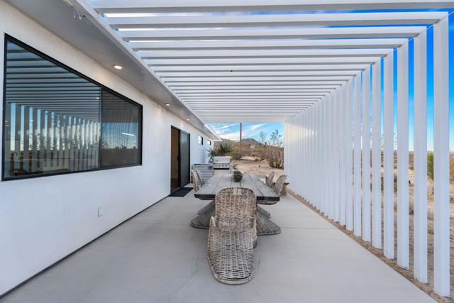 8256 Quail Springs Road, Joshua Tree CA: https://media.crmls.org/mediaz/eb822cdb-8386-4b19-8239-8b09595f022a.jpg