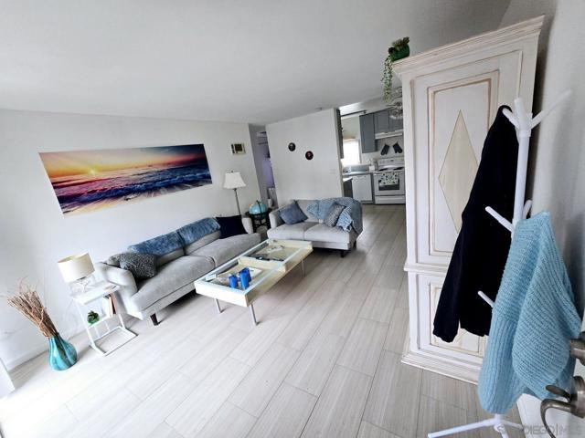 6333 Mount Ada Rd., Clairemont Mesa CA: https://media.crmls.org/mediaz/eb827a76-4f84-4168-8a20-0e2fe7448fc4.jpg