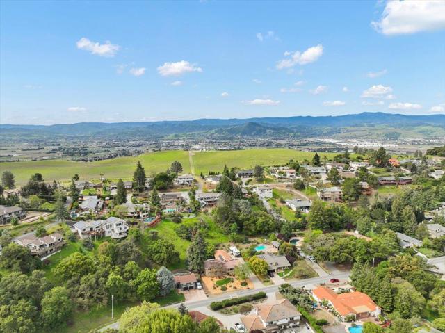 17441 Blue Jay Drive, Morgan Hill CA: https://media.crmls.org/mediaz/eb82cf37-1275-4835-ad13-45edf0823218.jpg