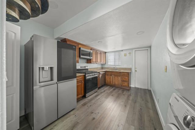 368 Vance St, Chula Vista CA: https://media.crmls.org/mediaz/eb82ea6b-4e65-4780-b923-f9980d349cab.jpg