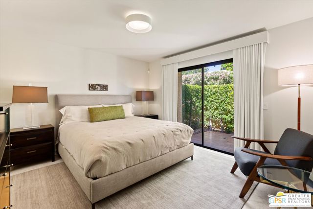 200 E Racquet Club Road #8, Palm Springs, CA 92262