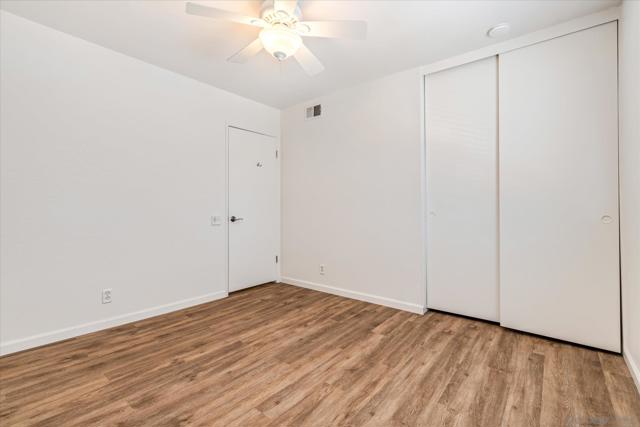 26258 Via Roble Ln,  CA: https://media.crmls.org/mediaz/eb83680e-381e-49cd-81c5-eaa31ef9efa8.jpg
