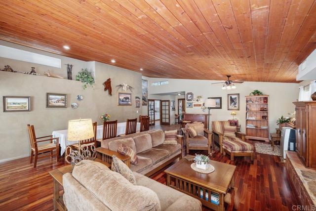 10171 Ramona Drive, Spring Valley CA: https://media.crmls.org/mediaz/eb83a86e-4ad3-4d90-99a5-248a7f2f9282.jpg