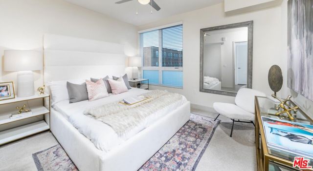 950 E 3rd Street, Los Angeles CA: https://media.crmls.org/mediaz/eb8408e8-6403-44a1-84ca-66e06291bb0e.jpg