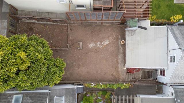 108 Cortland Avenue, San Francisco CA: https://media.crmls.org/mediaz/eb849ced-fe4a-40ba-b62f-d9c7f1399991.jpg