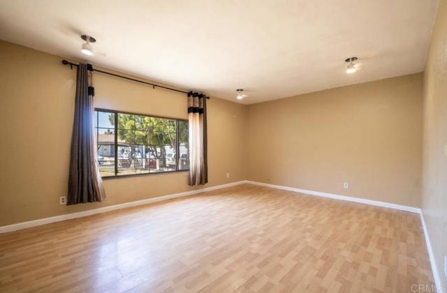 10181 Mayor Circle, San Diego CA: https://media.crmls.org/mediaz/eb84ecea-6594-4086-a413-3546e9e0e774.jpg