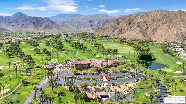 73283 Phoebe Court, Palm Desert CA: https://media.crmls.org/mediaz/eb85b589-dca4-413a-8d1d-72db7aa01bb2.jpg