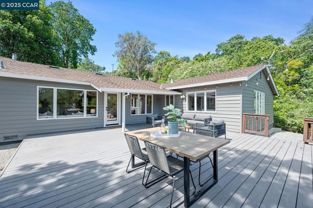 196 Miramonte Rd, Walnut Creek CA: https://media.crmls.org/mediaz/eb86312a-f63a-4ce6-9624-a797a8e384b0.jpg
