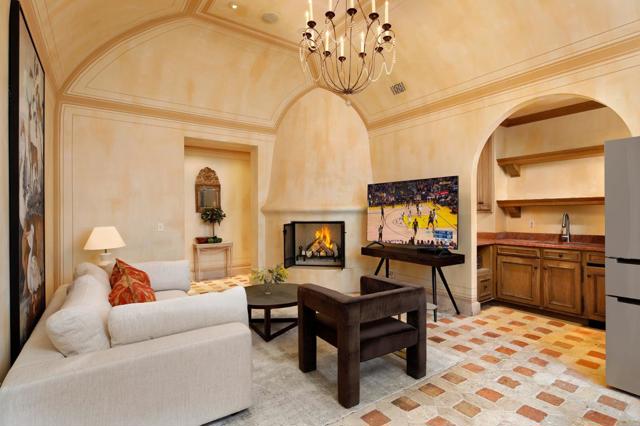 241 Polhemus Avenue, Atherton CA: https://media.crmls.org/mediaz/eb86a41a-5bc1-4c33-be3f-110aa2176527.jpg