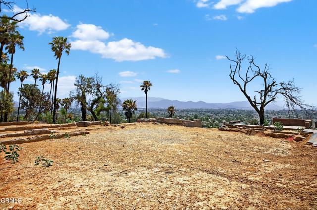 375 W Highland Drive, Camarillo CA: https://media.crmls.org/mediaz/eb8729b8-afa1-4910-a50b-691417ba1402.jpg