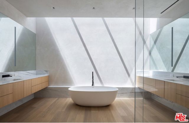 Image 5 of 12 For 1520 Carla