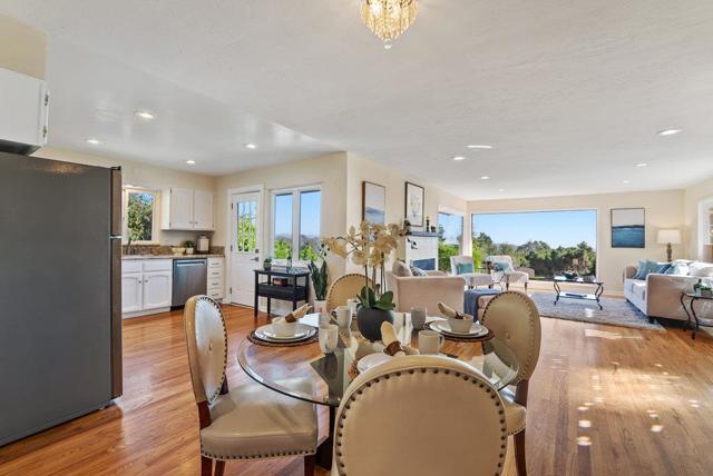 5365 Maretta Drive, Soquel CA: https://media.crmls.org/mediaz/eb8797a7-6e38-4a92-8eb6-9dd624a9aeb5.jpg