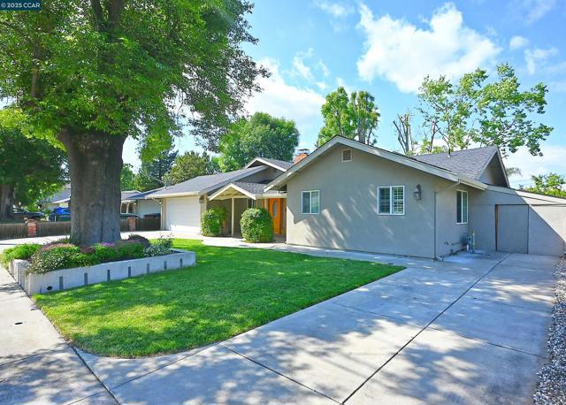65 Dawn Dr, Pleasant Hill CA: https://media.crmls.org/mediaz/eb87dac8-4dd0-44c8-87e5-7a5cd397727f.jpg