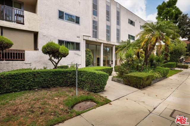 12955 Riverside Drive, 203 photo 16