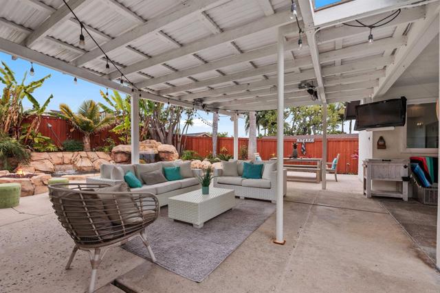 3984 Scott Dr., Carlsbad CA: https://media.crmls.org/mediaz/eb893a98-8ebd-4fc4-88f1-9187f73e831a.jpg