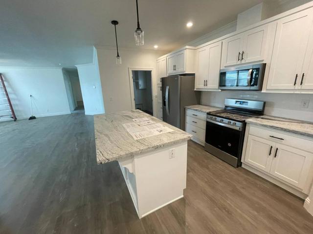 330 W HWY 246, Buellton CA: https://media.crmls.org/mediaz/eb8bc508-80d4-41c8-a253-61c13c24ea96.jpg