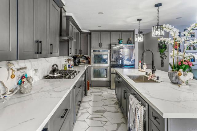 5101 Roscrea Avenue, San Diego CA: https://media.crmls.org/mediaz/eb8bfa9c-66b7-4980-aab4-237e6d49aaa5.jpg