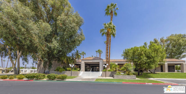210 Coyote Drive, Palm Springs CA: https://media.crmls.org/mediaz/eb8c316a-4785-4fa2-90b9-8901692f6987.jpg
