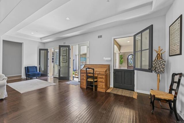 939 Bluejack Road, Encinitas CA: https://media.crmls.org/mediaz/eb8cf075-9e6d-4f79-b762-09d703b649ca.jpg