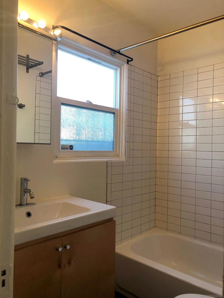 4072 Meade Ave - photo 8