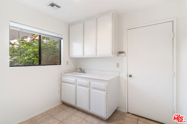 62 Calle Solano, Rancho Mirage CA: https://media.crmls.org/mediaz/eb8e715f-84b7-424a-8cad-2e80a4daae27.jpg