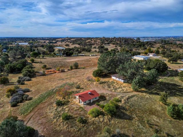 4505 4 X Ranch Road, Burson CA: https://media.crmls.org/mediaz/eb8f11fa-4a15-4c47-a9c5-b426b253c9f9.jpg
