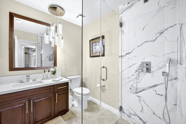 26 Alta Vista, Rancho Mirage CA: https://media.crmls.org/mediaz/eb902111-3fc5-4951-9f0d-7295356fd86f.jpg