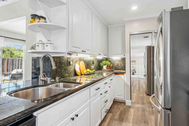 Image 18 of 58 For 38011 Temple Way