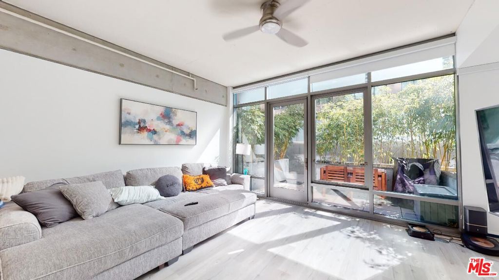 1100 S Hope Street 405, Los Angeles, CA 90015