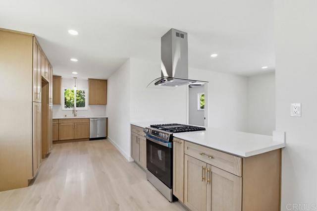 Detail Gallery Image 13 of 46 For 351 Ridgecrest Dr, San Diego,  CA 92114 - 3 Beds | 2 Baths