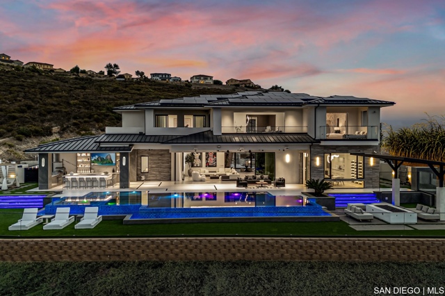 18386 Avenida Apice, Rancho Santa Fe CA: https://media.crmls.org/mediaz/eb9244b5-f8a3-4b6e-b1f2-e3ab00c29ad4.jpg