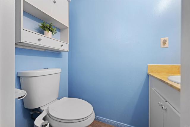 Detail Gallery Image 18 of 42 For 11935 Royal Rd #E,  El Cajon,  CA 92021 - 3 Beds | 1/2 Baths