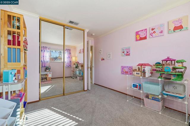 7519 Driftwood Way, Pleasanton CA: https://media.crmls.org/mediaz/eb9374b7-041e-4e81-adf6-30c48da7b7dd.jpg