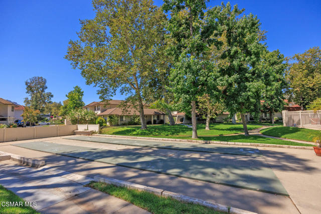 2864 Instone Court, Westlake Village CA: https://media.crmls.org/mediaz/eb94b366-5d72-4eca-946d-f93509ce2891.jpg