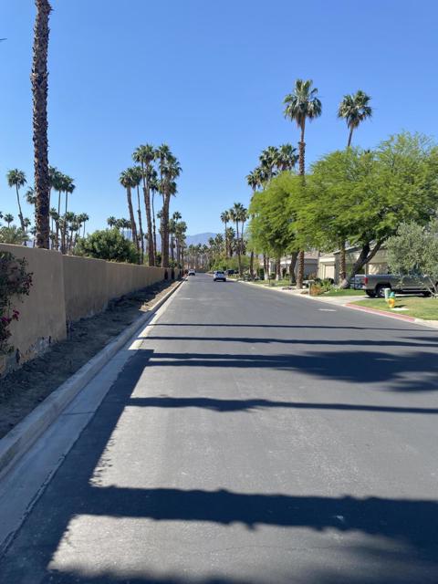 54673 Oakhill, La Quinta CA: https://media.crmls.org/mediaz/eb94c25c-80a7-4d5c-8656-563a511c093a.jpg
