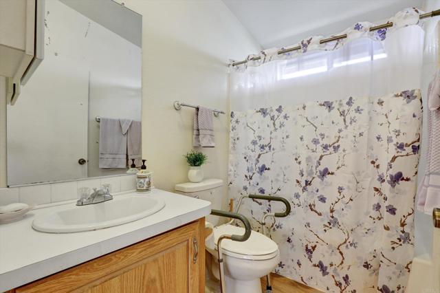 1550 Rimpau Avenue, Corona CA: https://media.crmls.org/mediaz/eb95508b-bf6a-4bcd-b0e1-3011e7b4b2c5.jpg