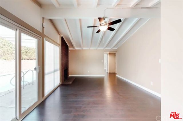 6763 Lurline Avenue, Winnetka CA: https://media.crmls.org/mediaz/eb95b3fb-0c0b-4d8b-8936-ca7f3bebd0b8.jpg