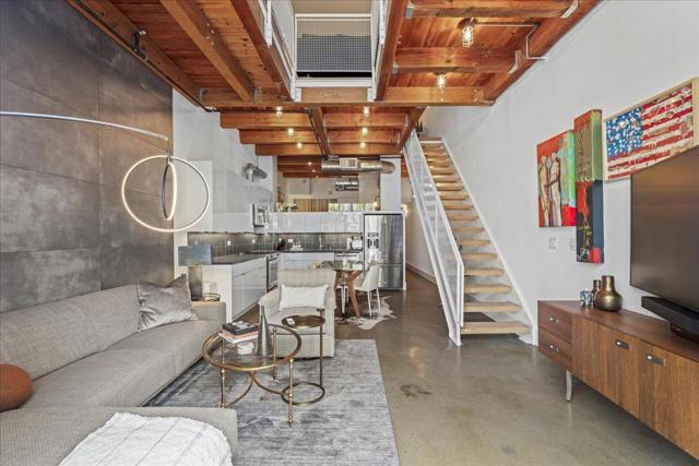 333 Santana Row, San Jose CA: https://media.crmls.org/mediaz/eb95e5a0-7e02-402d-a76c-0cf6ddb23eea.jpg