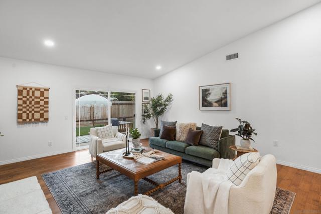 3226 Summit Drive, Escondido CA: https://media.crmls.org/mediaz/eb962bcc-f3e3-4f46-bfe4-c9724c8fd5bd.jpg