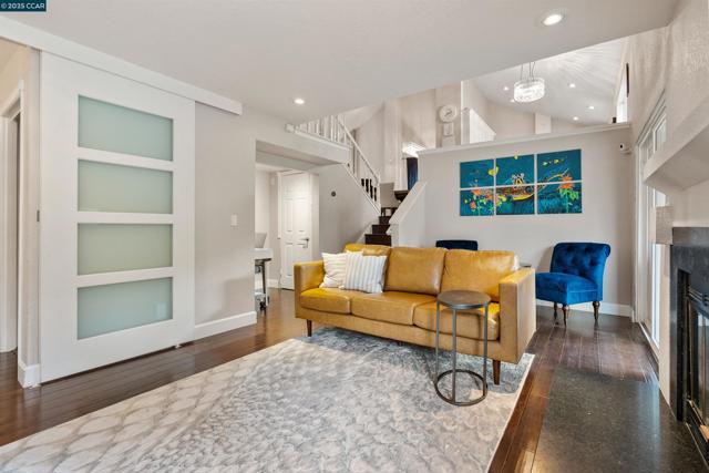 110 Costanza Drive, Martinez CA: https://media.crmls.org/mediaz/eb963d93-32dc-4b2c-9802-26b338cae758.jpg