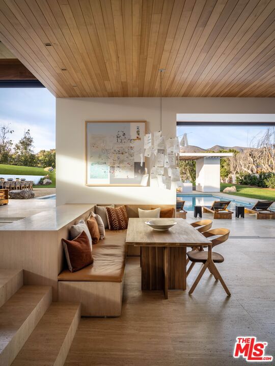 28837 Selfridge Drive, Malibu CA: https://media.crmls.org/mediaz/eb972bfa-0e68-4be8-9969-c692439fe7e2.jpg