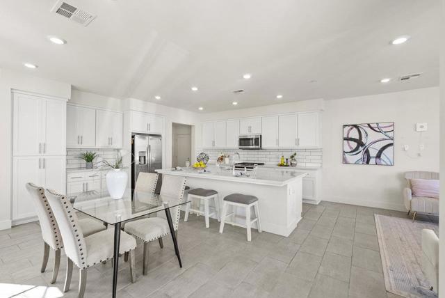 9476 Seawind Way, Newark CA: https://media.crmls.org/mediaz/eb987c5b-7bab-4391-a948-1278bfe9a02c.jpg