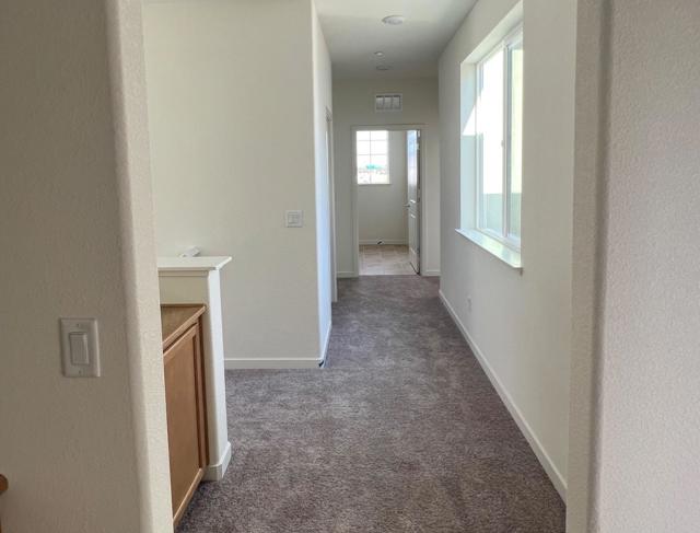 2800 High Tide Avenue, Sacramento CA: https://media.crmls.org/mediaz/eb98a5dc-4f54-4789-a545-75c148295b81.jpg