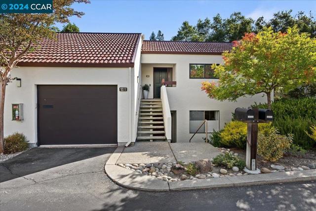 1277 Avenida Sevilla #2B, Walnut Creek, CA 94595