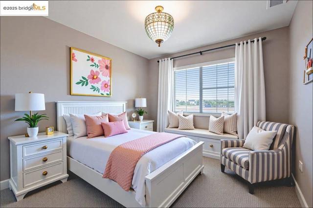 1003 Linda Vista Way, Rio Vista CA: https://media.crmls.org/mediaz/eb9935f9-f6e0-4058-97a3-5bc07a7e23aa.jpg
