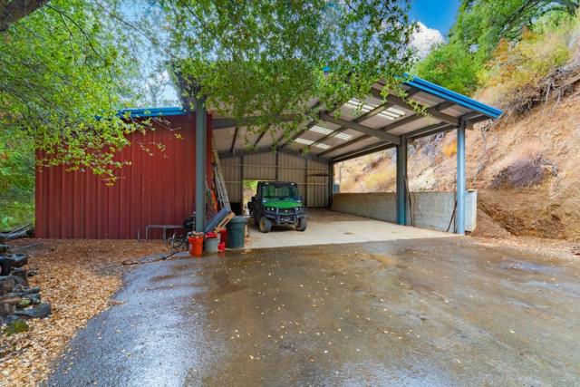 5224 Twin Falls Road, Morgan Hill CA: https://media.crmls.org/mediaz/eb993d4a-ea3b-4934-a3fb-30a659bd6ac8.jpg