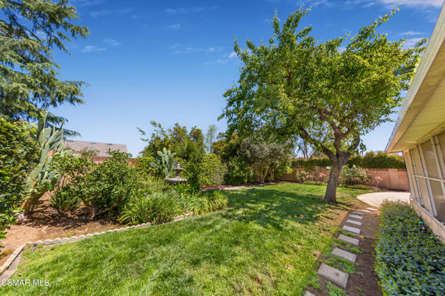 29451 Trailway Lane, Agoura Hills CA: https://media.crmls.org/mediaz/eb99df8a-8485-416b-a911-b972a117ddbd.jpg