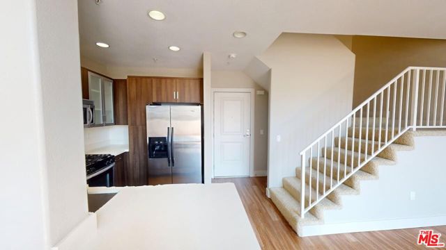 1040 Glendon Avenue, Los Angeles CA: https://media.crmls.org/mediaz/eb9a0c3d-b36c-4325-bfb3-895d800c5daa.jpg