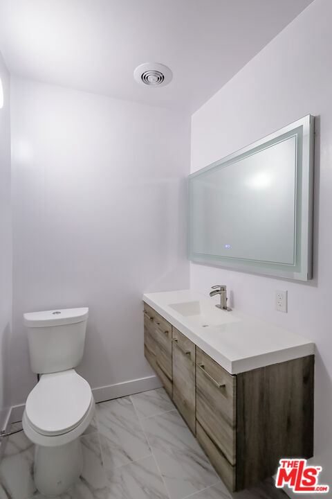 https://media.crmls.org/mediaz/eb9a7b32-12b7-40ae-9552-fac96c7d1c05.jpg?preset=X-Large